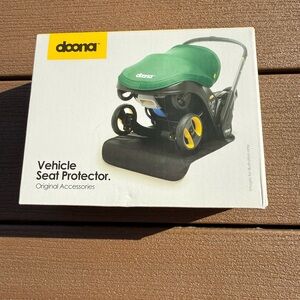 NWT Doona Vehicle Seat Protector